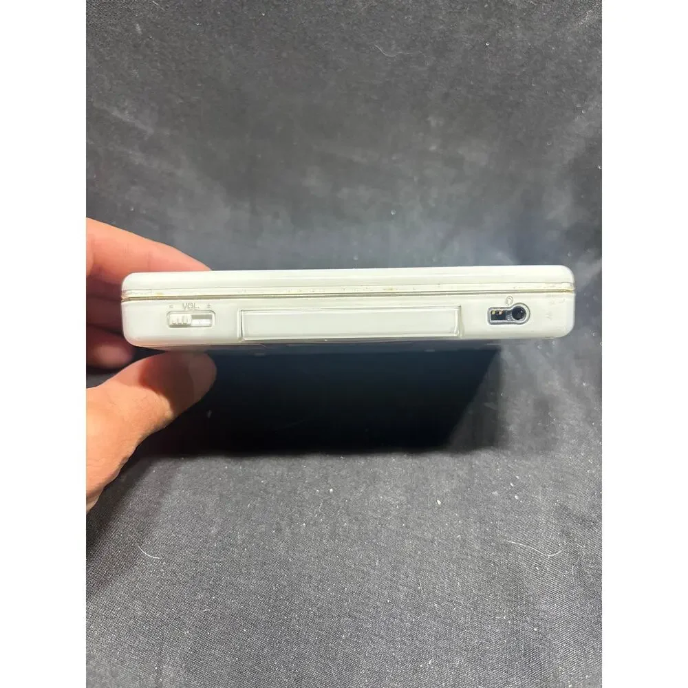 Nintendo DS Lite Polar White Handheld System Console Model USG-001 TESTED